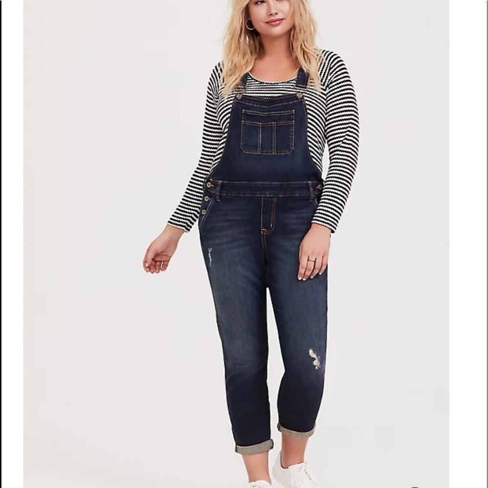 New without tagTorrid size 10 Crop Vintage Stretch Overall-great fit and style.
